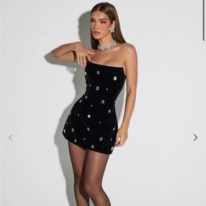 Elegant Black Strapless Dress